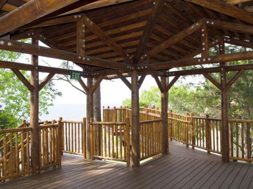 The Bolles School Outdoor Living Center